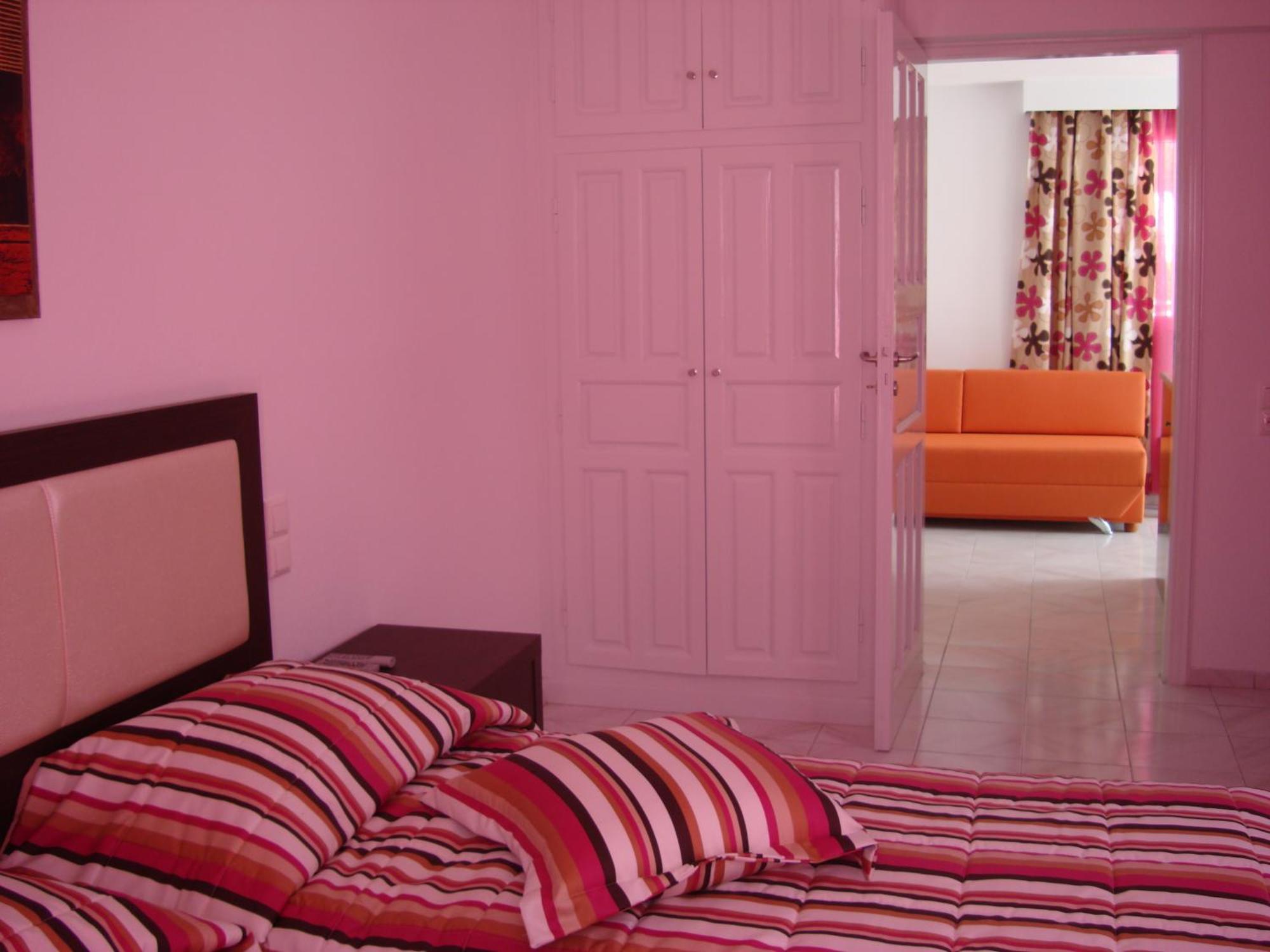 Elena Studios & Suites Ornos  Exterior photo